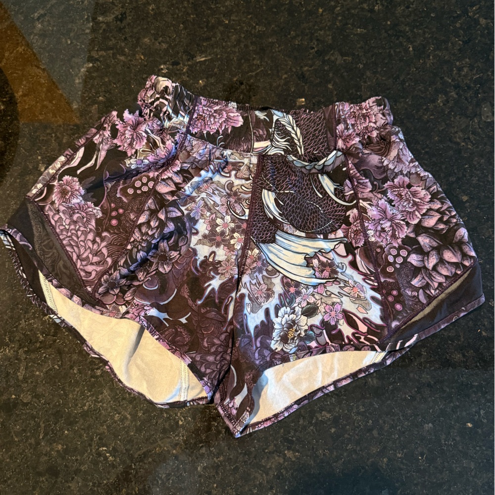Lululemon Hotty Hot short inseam 4”